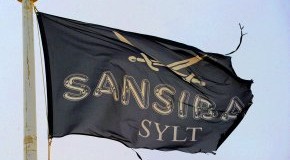 Die Flagge der Sansibar auf Sylt