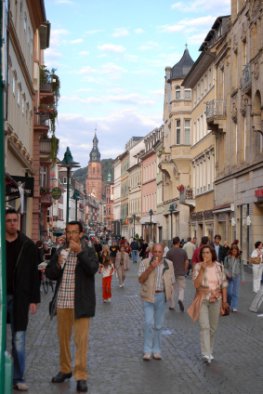 Fußgängerzone im Herzen von Heidelberg
