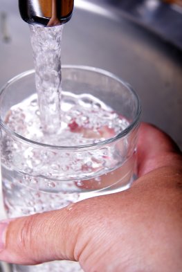 Trinkwasser: Medikamentenrückstände im Leitungswasser