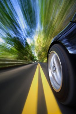 Geschwindigkeitsrausch - Autofahrer geben zu viel Gas