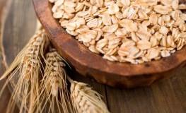Gesunde Ballaststoffe: Haferflocken und Getreide