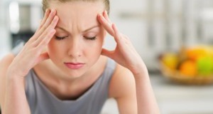 Kopfschmerzen können unterschiedliche Ursachen haben.
