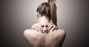 Rückenschmerzen ausgelöst durch eine larvierte Depression.
