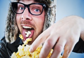 Mhhh lecker - frisches Popcorn für den Kinoabend