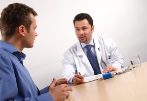 Patientengespräch mit dem Urologen