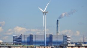 Windkraft und Geothermiekraftwerk in Yokohama Japan